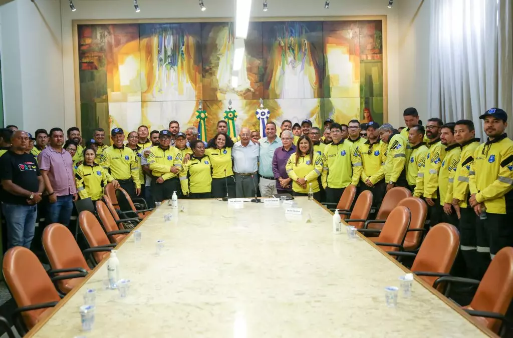 Teresina: Prefeito Dr. Pessoa recebe agentes de trânsito que tiveram Plano de Cargos, Carreira e Salários sancionado